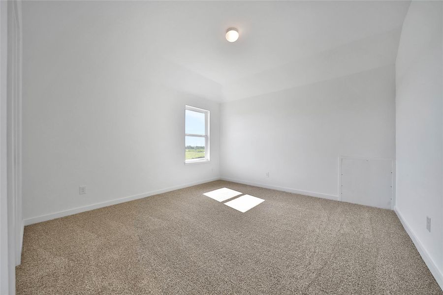 Spacious, unfurnished interior of a new home in , Rosharon (Image 23).