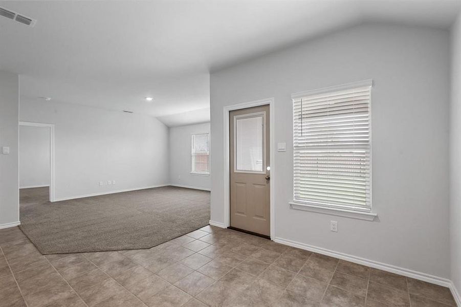 Spacious, unfurnished interior of a new home in , Fort Worth (Image 10).