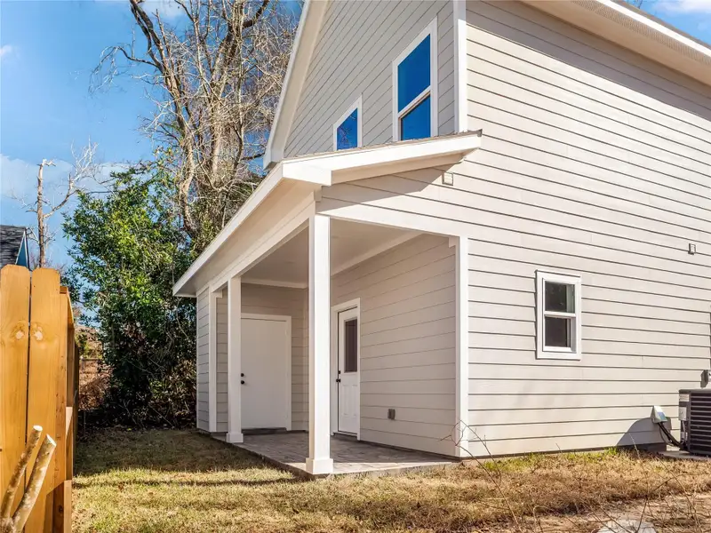 Exterior details and patio area of a home in , Montgomery (Image 3).