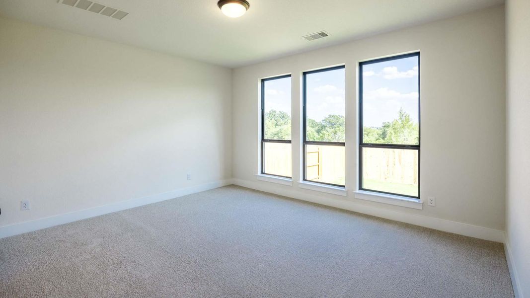 Spacious, unfurnished interior of a new home in Parkside Peninsula, Georgetown (Image 9).