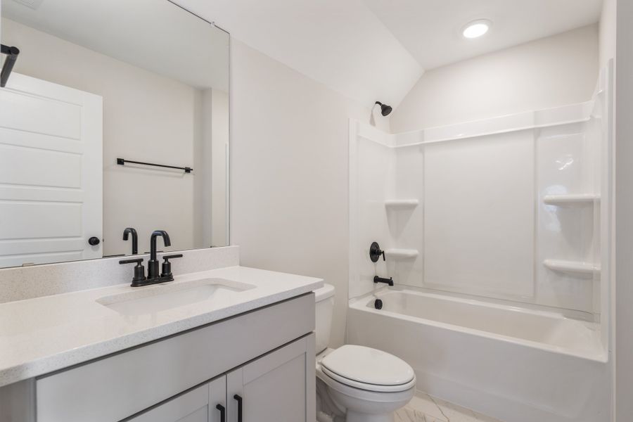 Representative furnished interior of a home built from the Autumn by Hunter Quinn Homes in Beaufort County Homes, Beaufort (Image 10).