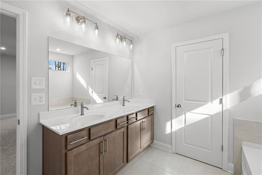 Furnished interior view inside a new home in Sierra Creek, Hoschton (Image 22).