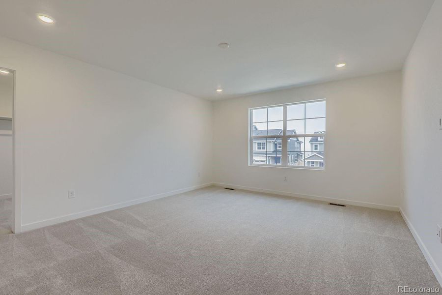 Spacious, unfurnished interior of a new home in , Thornton (Image 9).