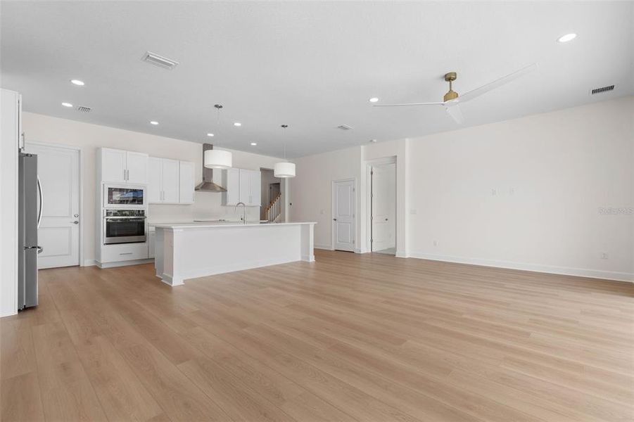 Spacious, unfurnished interior of a new home in , Palm Coast (Image 27).