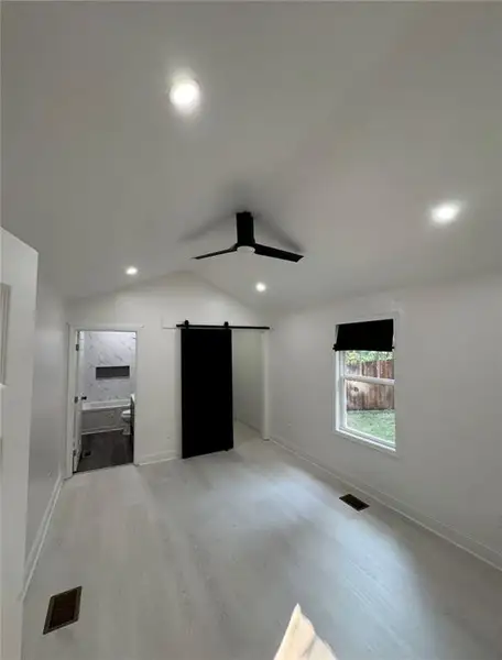 Spacious, unfurnished interior of a new home in , Conyers (Image 15).