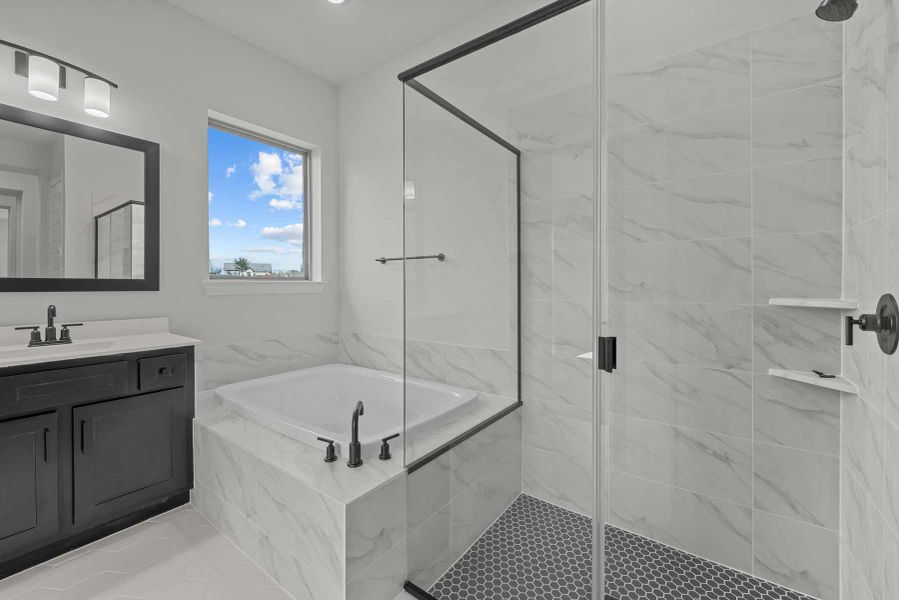 The Avonlea - Owner's Bath