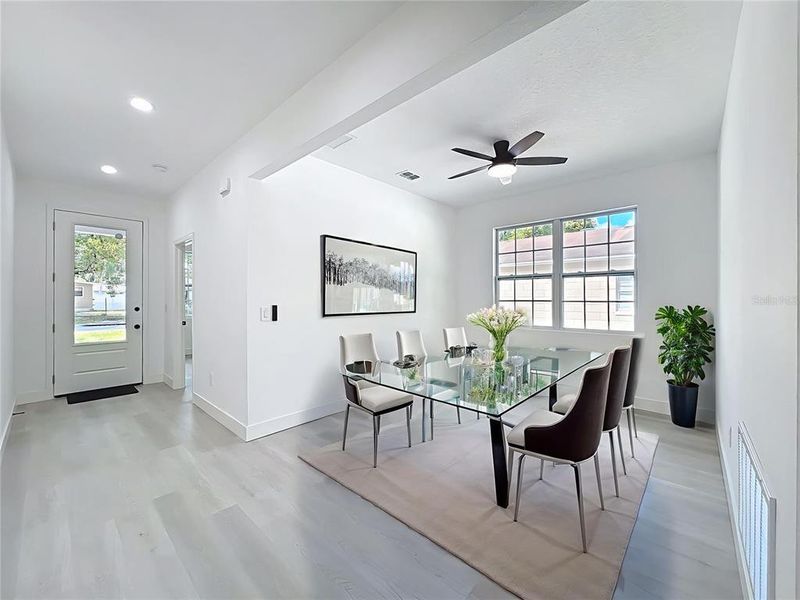 Furnished interior view inside a new home in , Orlando (Image 35).