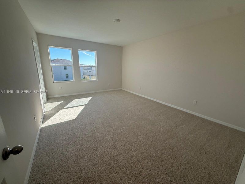 Spacious, unfurnished interior of a new home in , Land O' Lakes (Image 24).