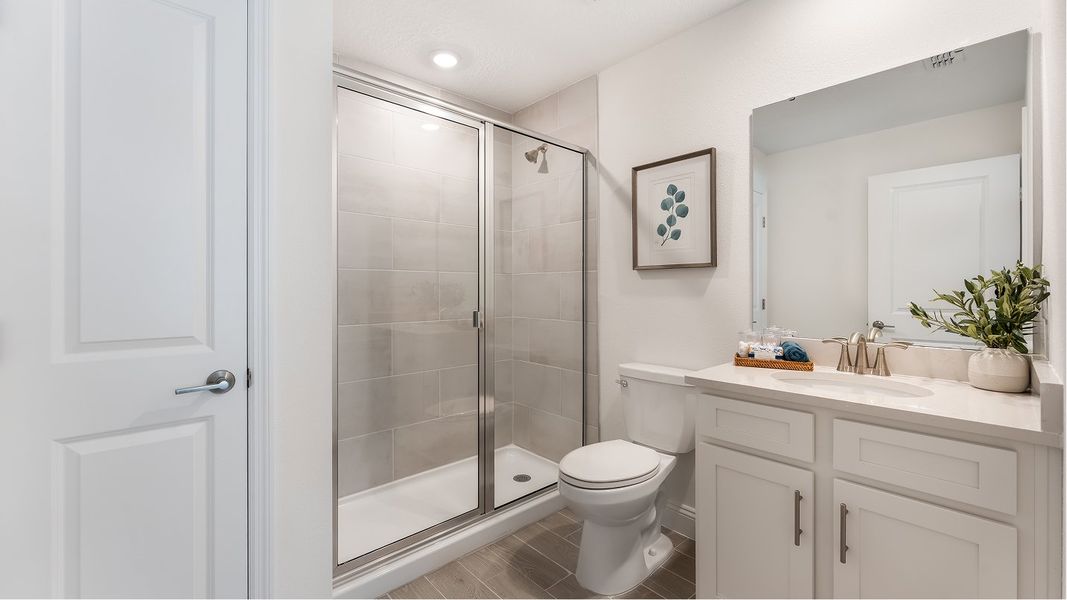 Emerald Isles Mia Owners Bath 1of1 F2