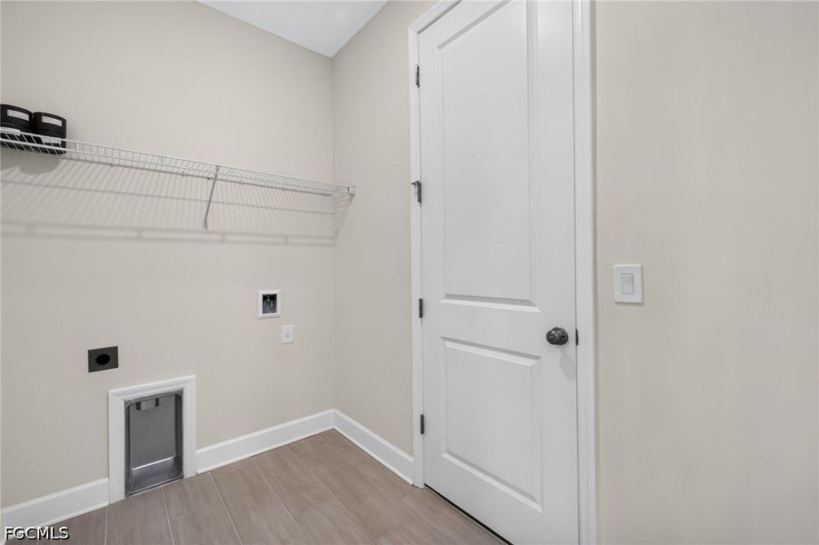 Spacious, unfurnished interior of a new home in Cape Coral, Cape Coral (Image 32). Spacious, unfurnished interior of a new home in Cape Coral, Cape Coral (Image 32).