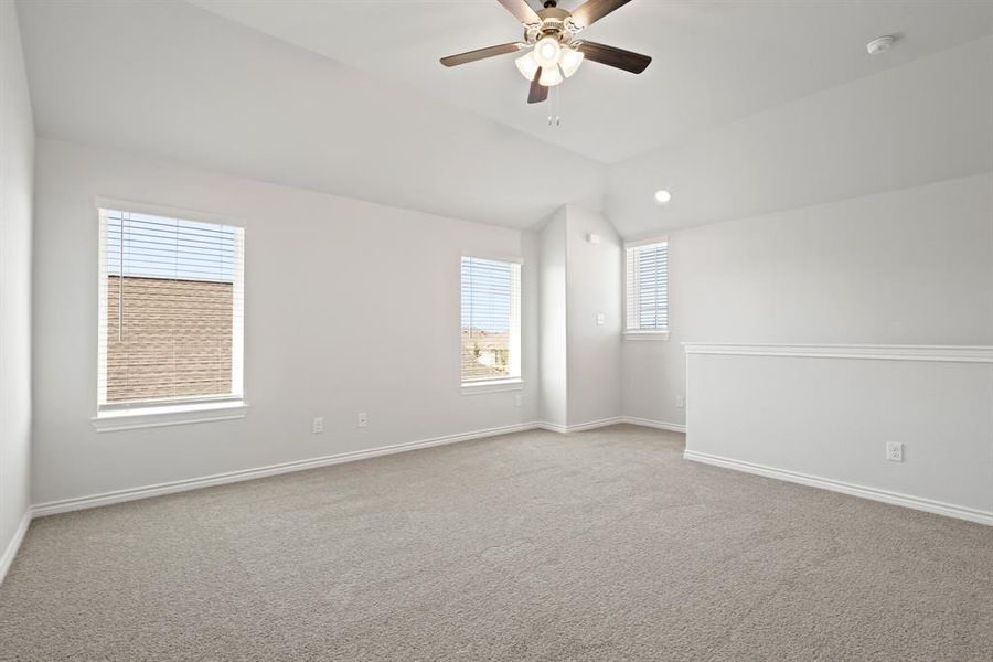 Spacious, unfurnished interior of a new home in Burgess Meadows, Cleburne (Image 17).