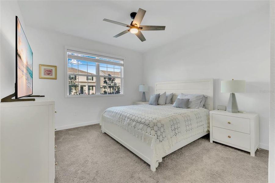 Furnished interior view inside a new home in , Orlando (Image 15).
