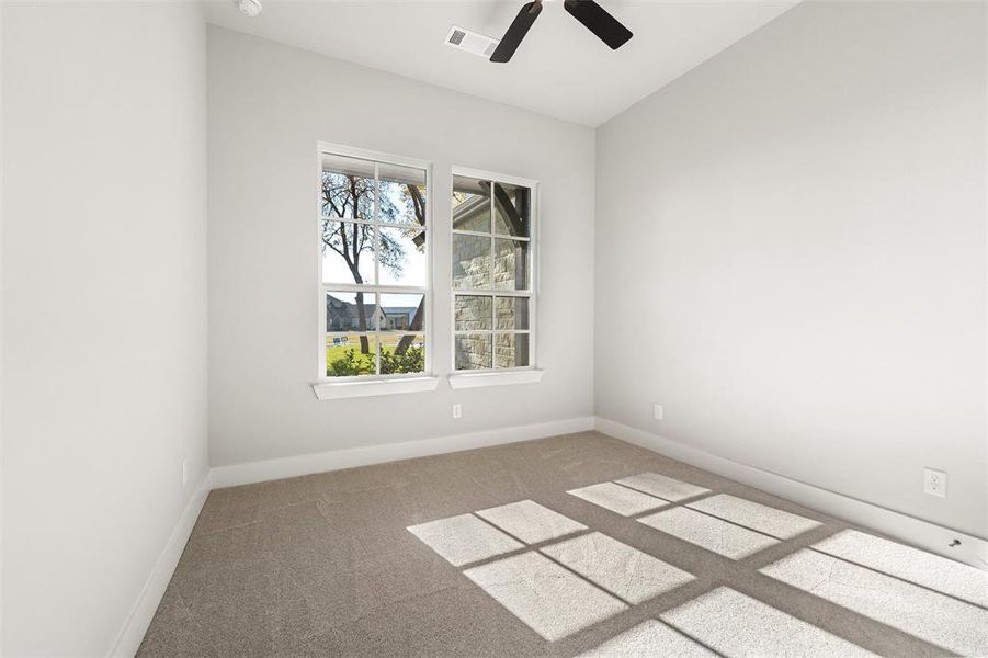 Spacious, unfurnished interior of a new home in King Crossing Estates, Van Alstyne (Image 35). Spacious, unfurnished interior of a new home in King Crossing Estates, Van Alstyne (Image 35).