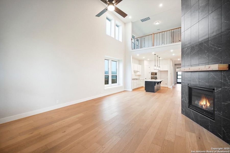 Spacious, unfurnished interior of a new home in Homestead, Schertz (Image 14).