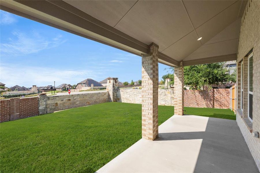 25. 429 Curtiss - Patio