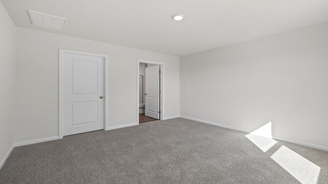 Spacious, unfurnished interior of a new home in Harper Ridge, Roebuck (Image 27).