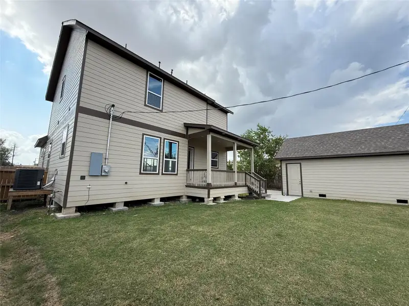 Exterior details and patio area of a home in , Pasadena (Image 3).