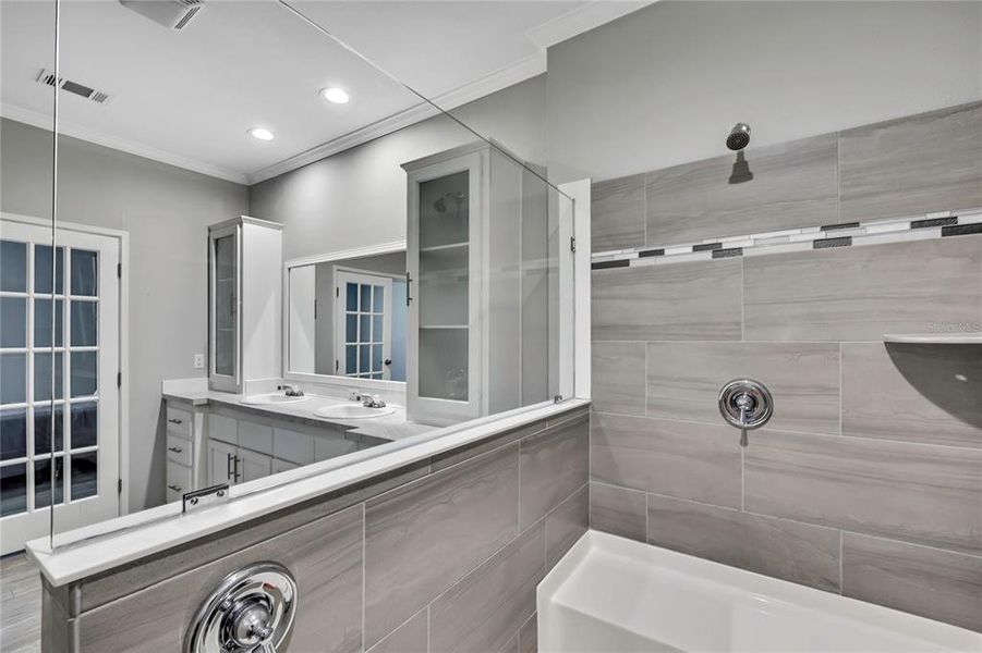 Furnished interior view inside a new home in , Homosassa (Image 6).