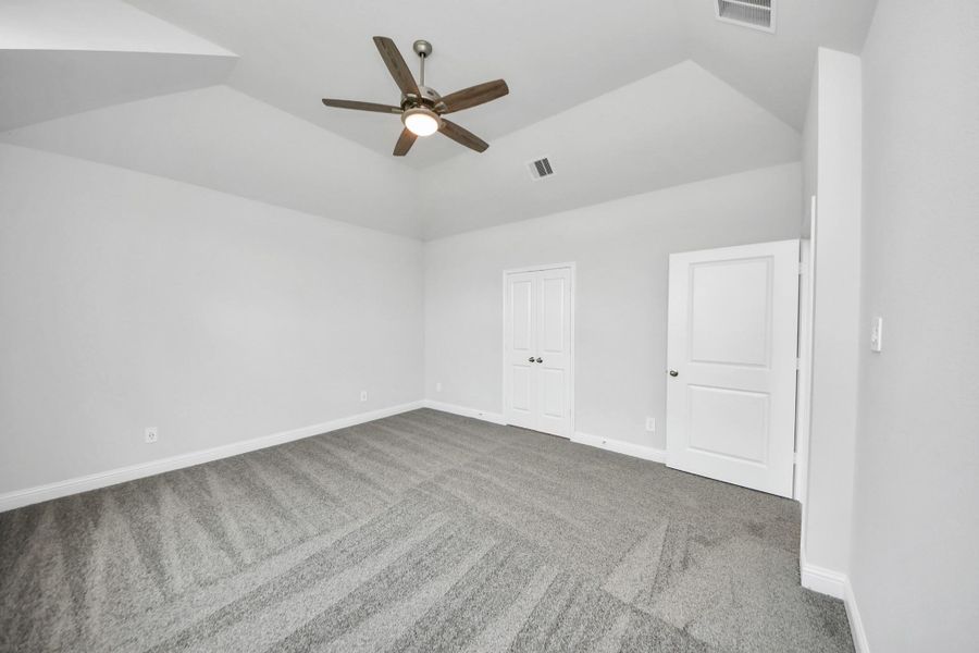 Spacious, unfurnished interior of a new home in Bridgeland: Signature Collection, Cypress (Image 20).