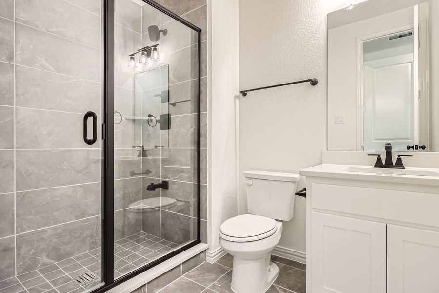 Plan 1691 secondary bathroom representative photo