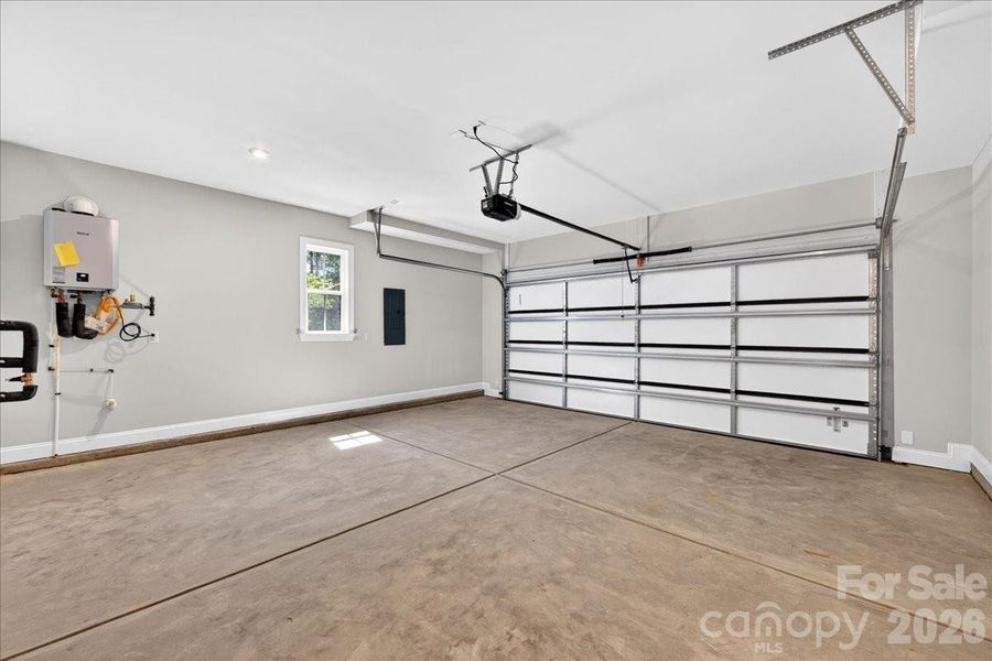 Large 2 bay garage Large 2 bay garage