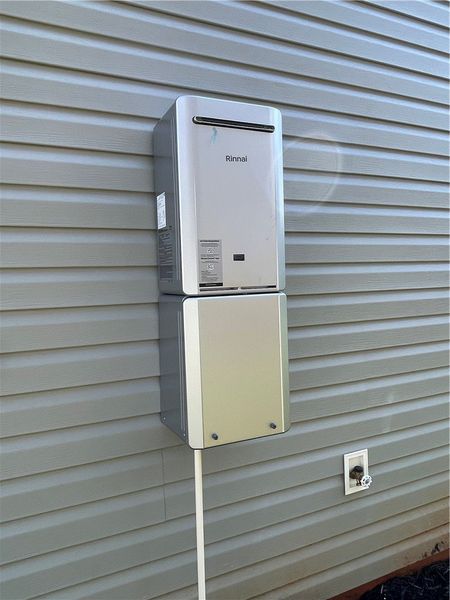 Image 24 of a home in Springwood Grove.