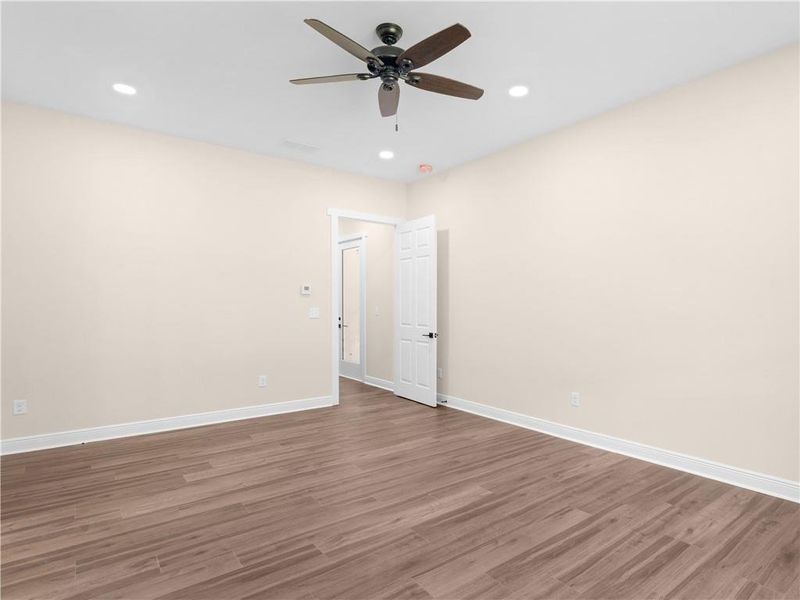 Spacious, unfurnished interior of a new home in , Griffin (Image 18).