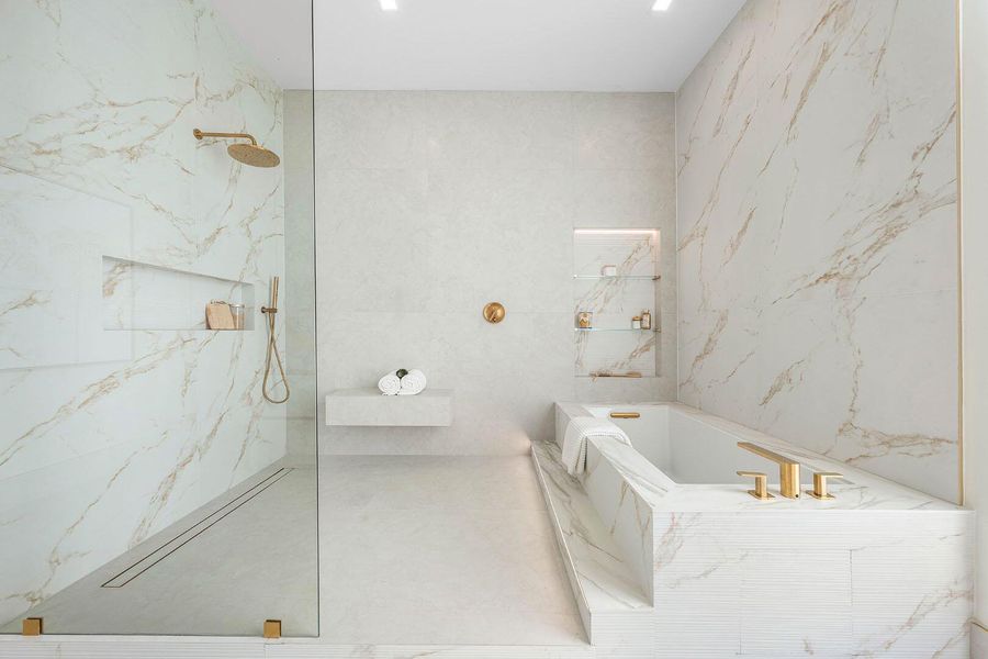 Image 83 of a home in .