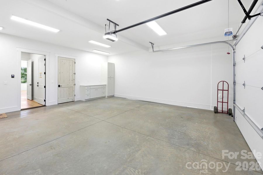 Spacious, unfurnished interior of a new home in , Lake Lure (Image 13).