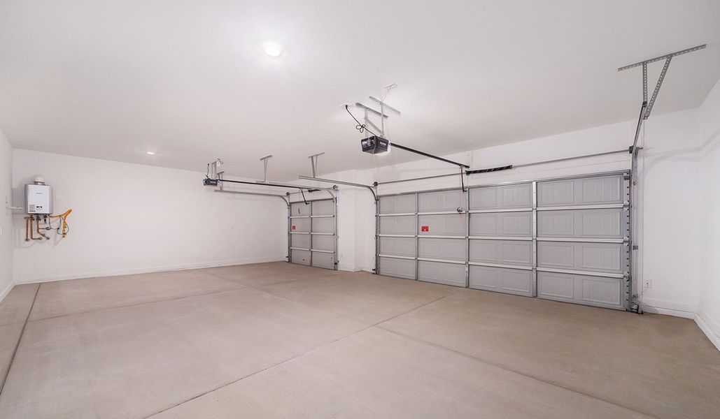 Spacious, unfurnished interior of a new home in Saguaro Bloom, Marana (Image 26). Spacious, unfurnished interior of a new home in Saguaro Bloom, Marana (Image 26).