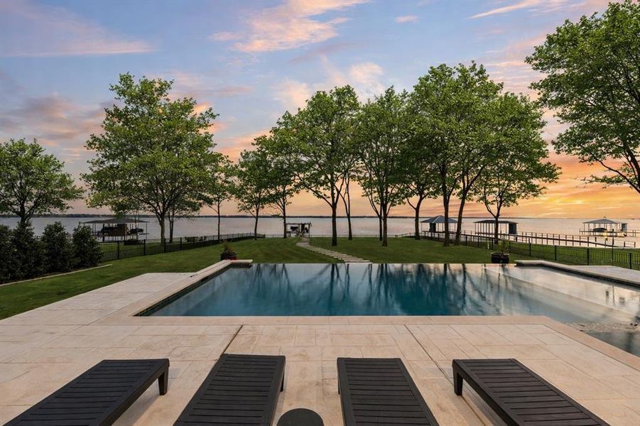 Community amenities in , Corsicana (Image 31).