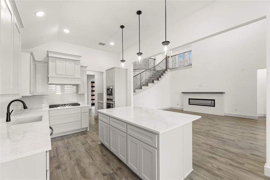 09. 544 Wickerdale - Kitchen (3)