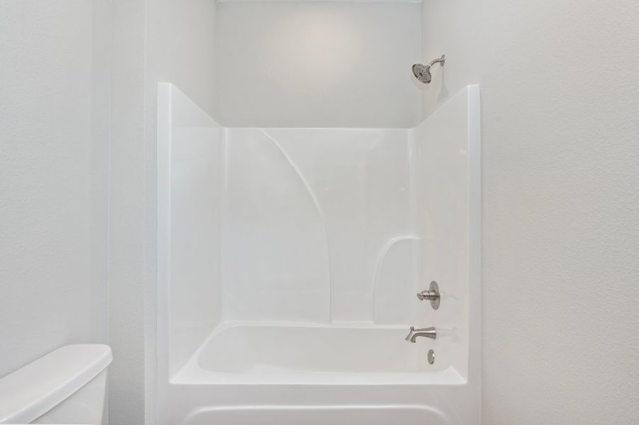 Representative interior finishes for a home built from the Austin by CJL Homes in Longview Estates, Crestview (Image 12).