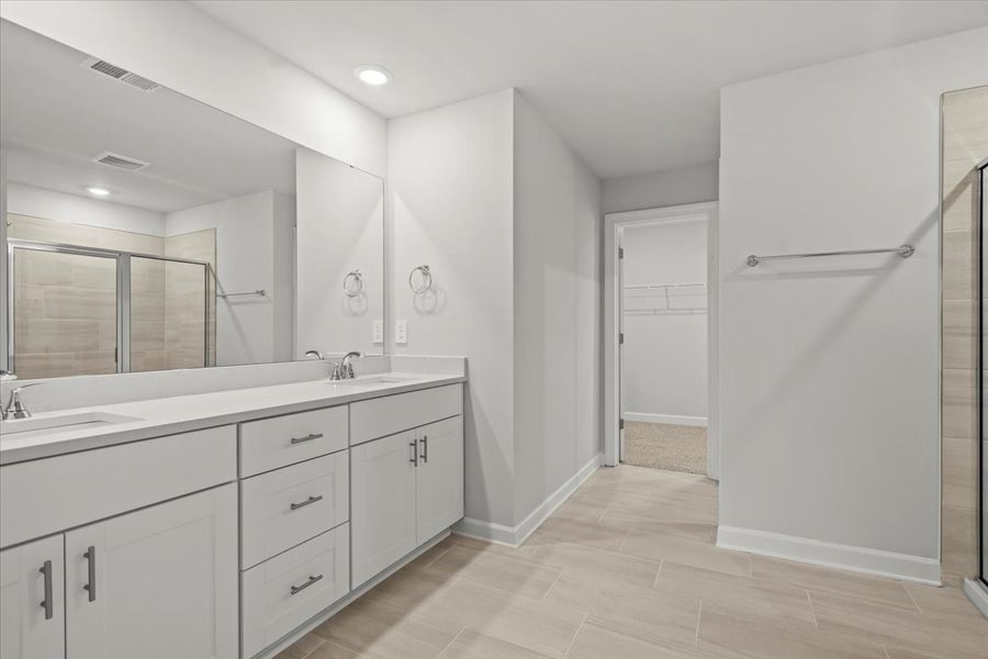 Furnished interior view inside a new home in Chatham Forest, Duncan (Image 14).