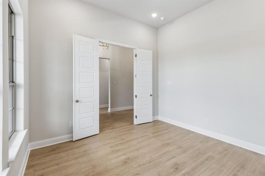 Spacious, unfurnished interior of a new home in Karis, Crowley (Image 22).