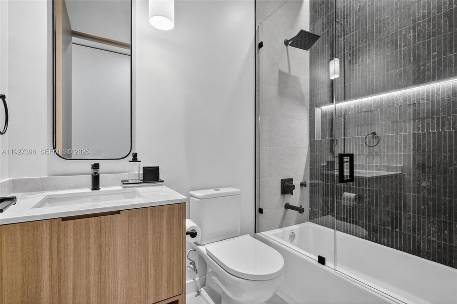 Furnished interior view inside a new home in , Biscayne Park (Image 43).