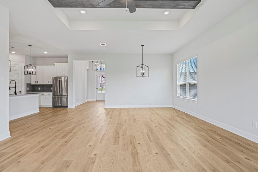 Spacious, unfurnished interior of a new home in ShadowGlen, Manor (Image 18). Spacious, unfurnished interior of a new home in ShadowGlen, Manor (Image 18).