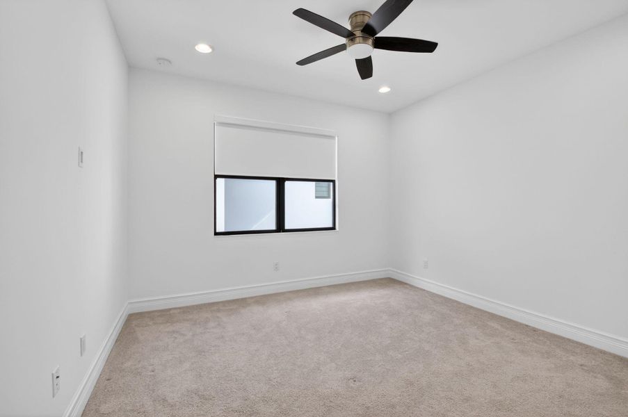 Spacious, unfurnished interior of a new home in , Boca Raton (Image 22).