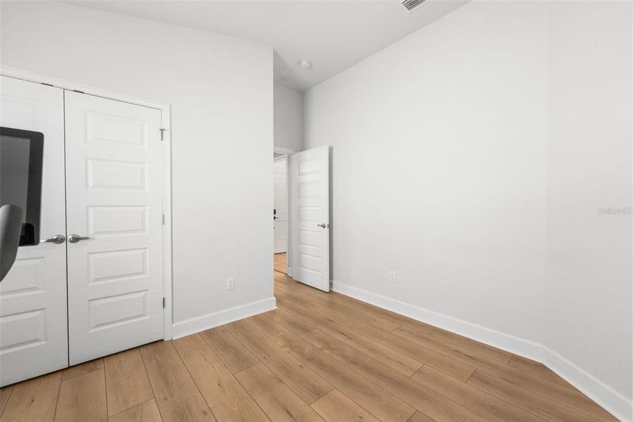 Spacious, unfurnished interior of a new home in Country Way South, Newberry (Image 21).