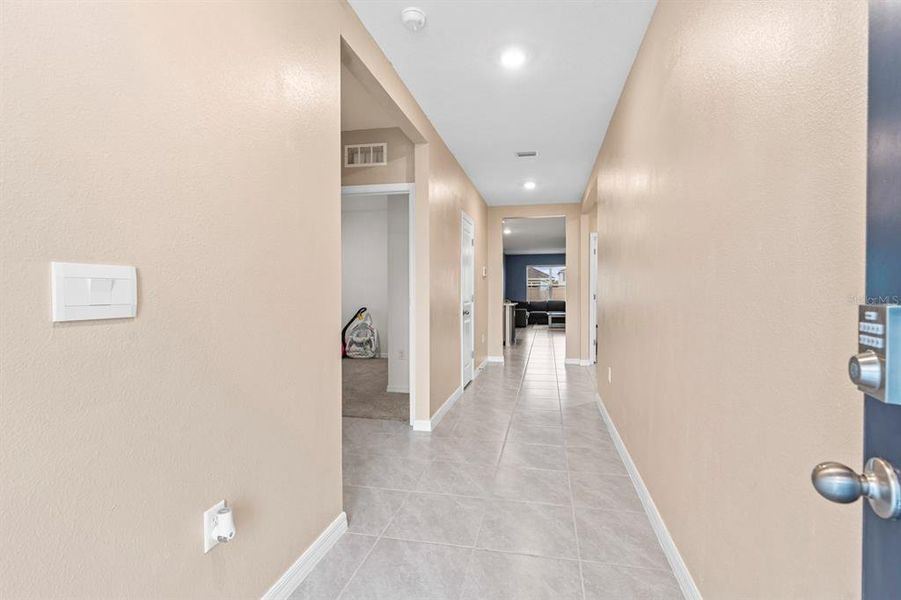 Spacious, unfurnished interior of a new home in Farm at Varrea, Plant City (Image 22). Spacious, unfurnished interior of a new home in Farm at Varrea, Plant City (Image 22).