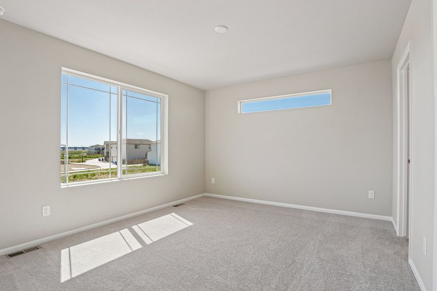 Spacious, unfurnished interior of a new home in Windler, Aurora (Image 13).