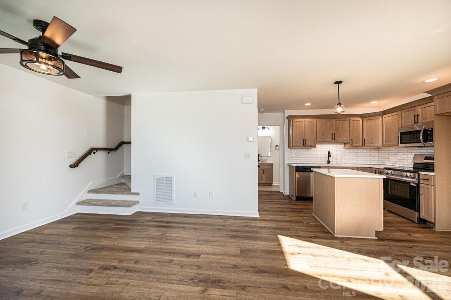 Image 23 of a home in .