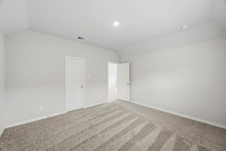 Spacious, unfurnished interior of a new home in Audubon, Magnolia (Image 36).