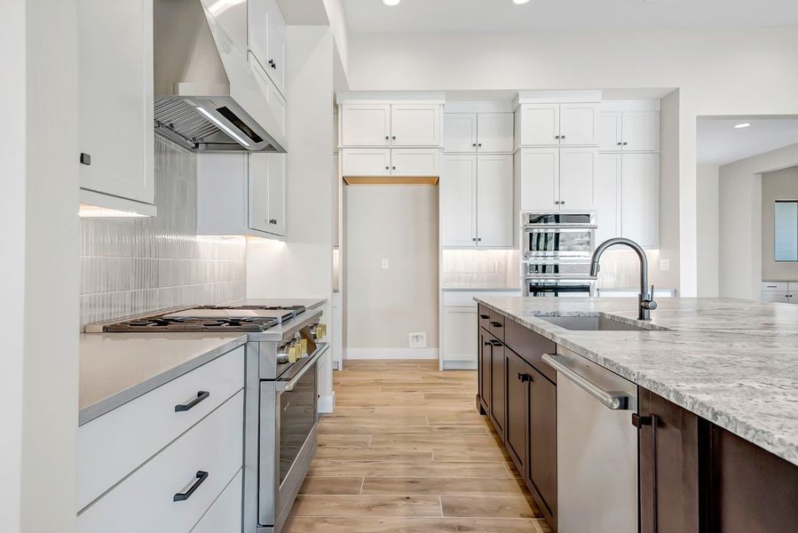 Furnished interior view inside a new home in Estates at Kings Ranch, Gold Canyon (Image 21).