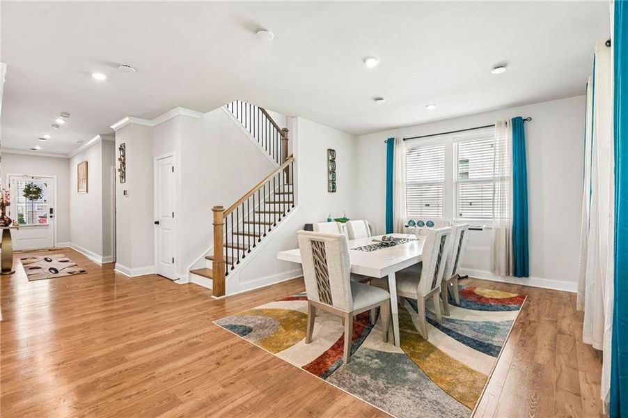Furnished interior view inside a new home in Pine Mountain Park, Kennesaw (Image 5).