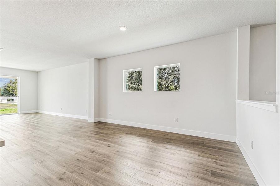 Spacious, unfurnished interior of a new home in The Peninsula at Rhodine Lake, Riverview (Image 31).