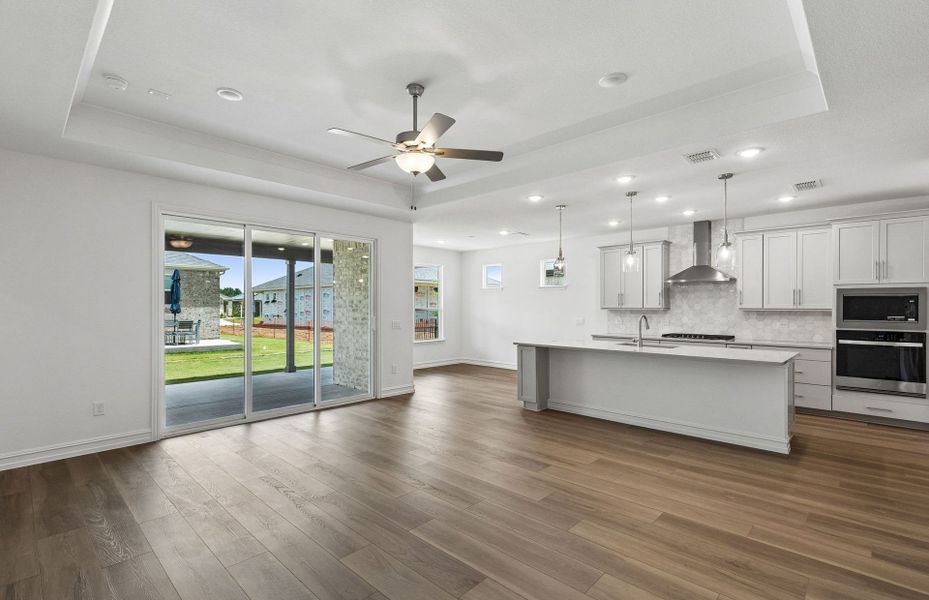 Spacious, unfurnished interior of a new home in Del Webb at Trinity Falls, McKinney (Image 13).