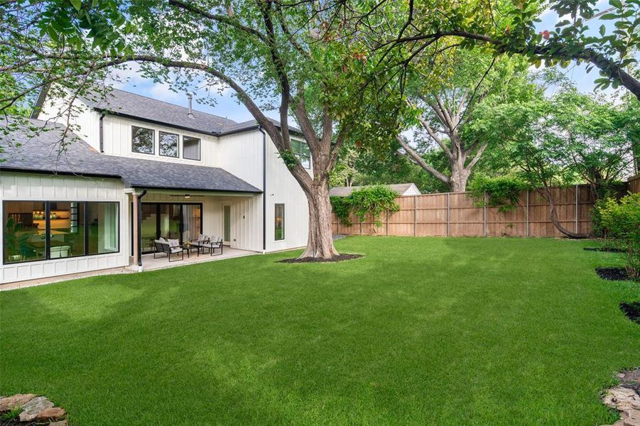 Exterior details and patio area of a home in , Dallas (Image 26).