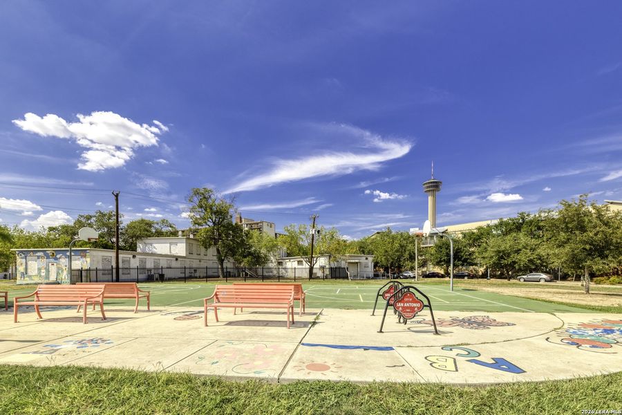 Community amenities in , San Antonio (Image 39).