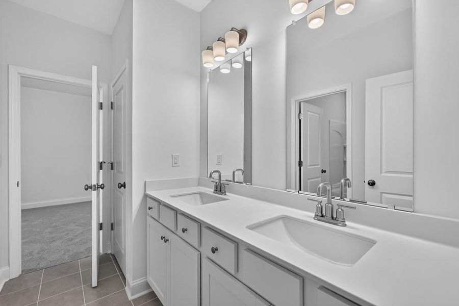 Furnished interior view inside a new home in Nichols Farm, Dacula (Image 6).